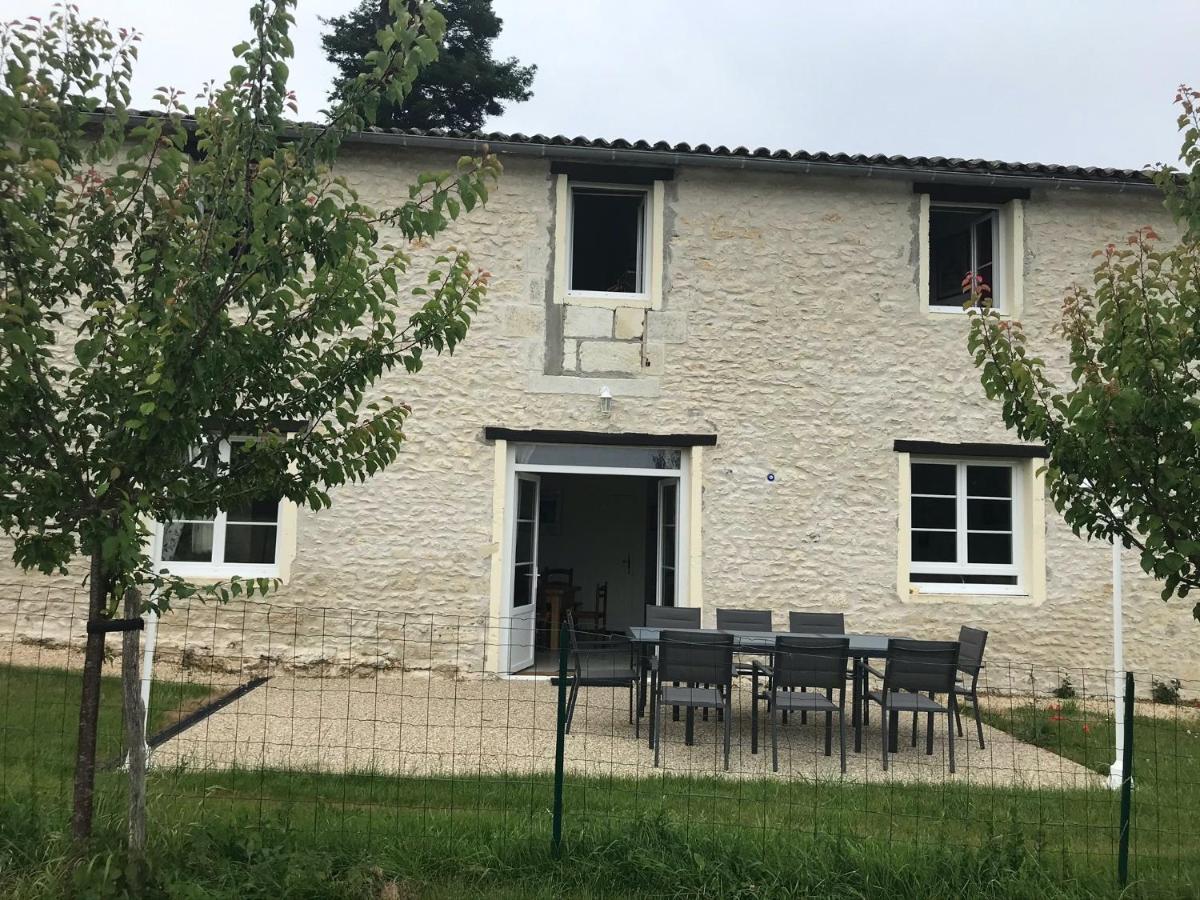 La Grange Du Logis Du Plessis Holiday home Chaniers